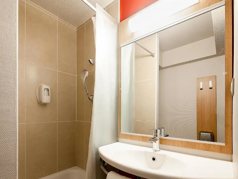 Evry 2 Hotel 2*