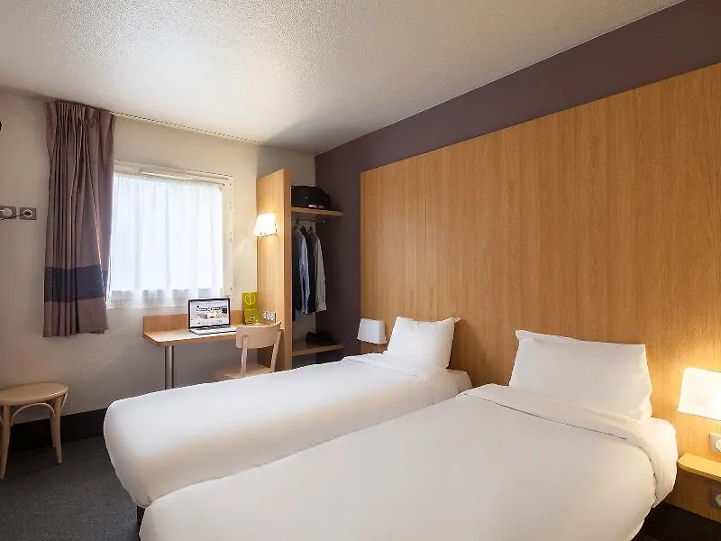 Hotel Evry 2 2*