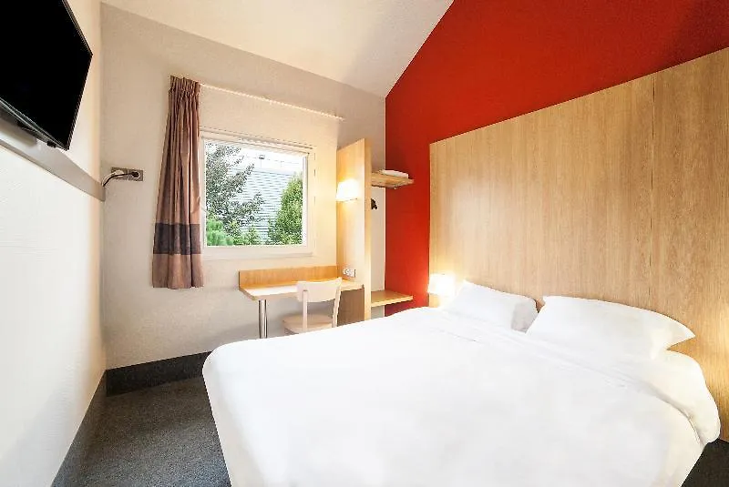 Evry 2 Hotel 2*